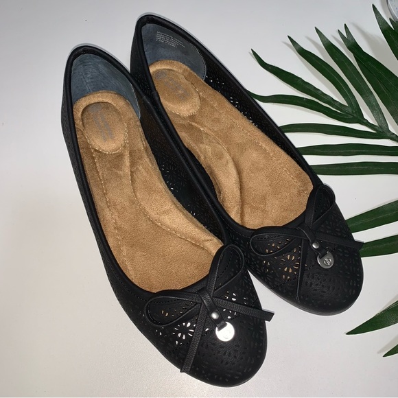 GIANI BERNINI Odeysa slip on black flats size 7.5 - Picture 2 of 9